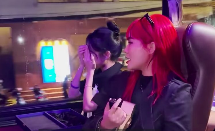 MisThy vô tình tiết lộ ViruSs đang trong mối quan hệ 'mập mờ', chỉ thẳng mặt nữ chính - Ảnh 5. MisThy vô tình tiết lộ ViruSs đang trong mối quan hệ 'mập mờ', chỉ thẳng mặt nữ chính - Ảnh 5.