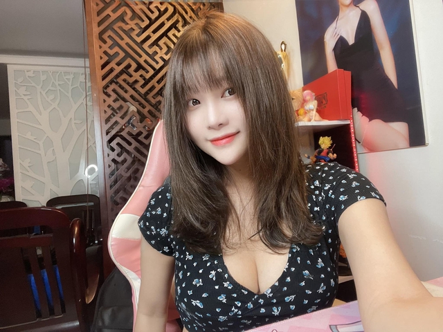 Nhờ AI chỉnh ảnh, nữ streamer từng nhận mình "ngon nhất Liên Quân" ngơ ngác với thành phẩm - Ảnh 1.