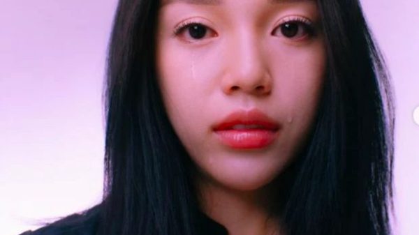 Bất ngờ Linh Ngọc Đàm đăng bộ ảnh tâm trạng nhưng lại ẩn đi một hình ảnh trong đêm? assjpg