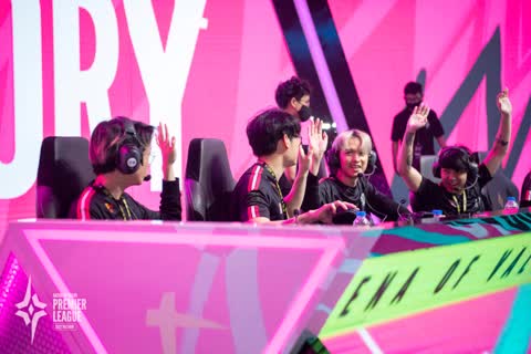 Độc quyền: Gặp gỡ tuyển thủ Bacon Time sau chuỗi thành tích bất bại, MC Phương Thảo ‘bấm like’ ngay trên sân khấu - Ảnh 1.