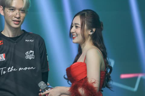 Độc quyền: Gặp gỡ tuyển thủ Bacon Time sau chuỗi thành tích bất bại, MC Phương Thảo ‘bấm like’ ngay trên sân khấu - Ảnh 7.