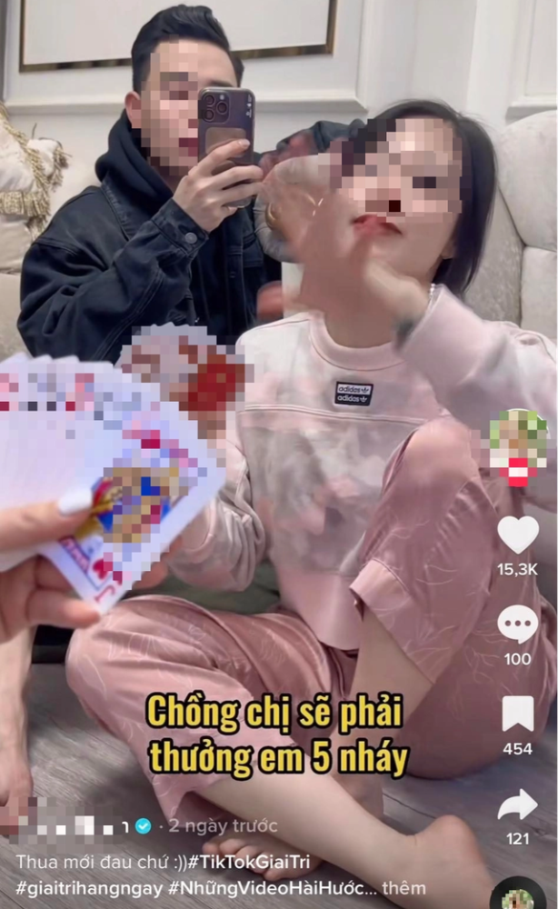 CĐM phẫn nộ với clip mang nội dung suy đồi của TikToker nổi tiếng, cổ xúy trào lưu ‘trao đổi 18+’ - Ảnh 2. CĐM phẫn nộ với clip mang nội dung suy đồi của TikToker nổi tiếng, cổ xúy trào lưu ‘trao đổi 18+’ - Ảnh 2.