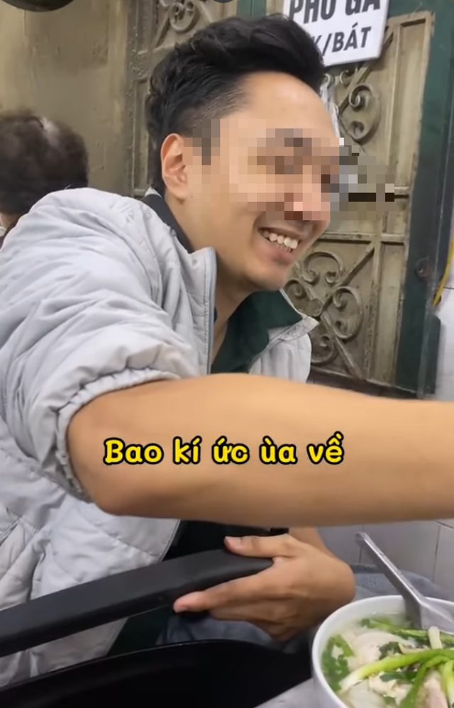 Vụ TikToker nổi tiếng đăng đàn "khóc than" bị đối xử tệ ở quán phở, tổ "check var" tìm ra bằng chứng khó tin - Ảnh 2. Vụ TikToker nổi tiếng đăng đàn "khóc than" bị đối xử tệ ở quán phở, tổ "check var" tìm ra bằng chứng khó tin - Ảnh 2.