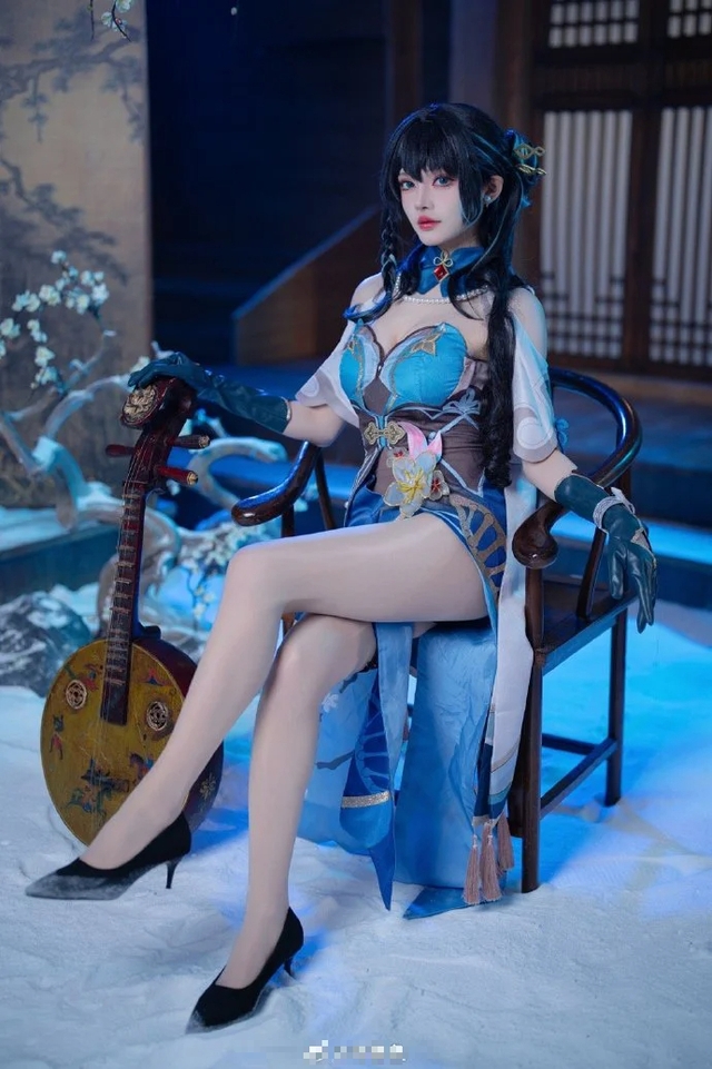 Coser nhà Riot khoe dáng “nuột” khiến người xem quên luôn bản gốc - Ảnh 4.