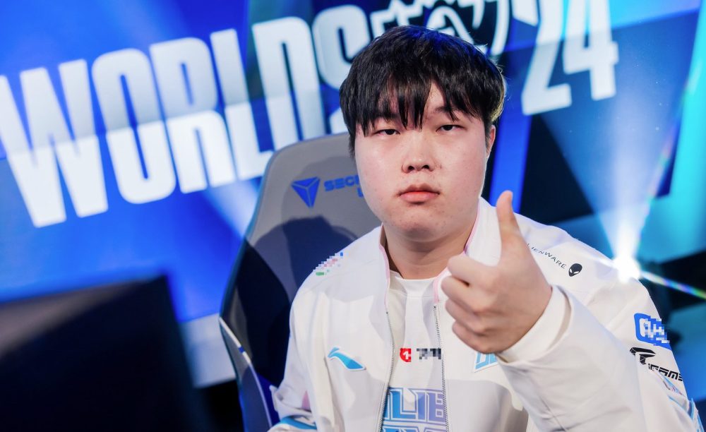 BLG bị khán giả nhà chỉ trích vì hai cái tên đang có màn trình diễn BLG bị khán giả nhà chỉ trích vì hai cái tên đang có màn trình diễn