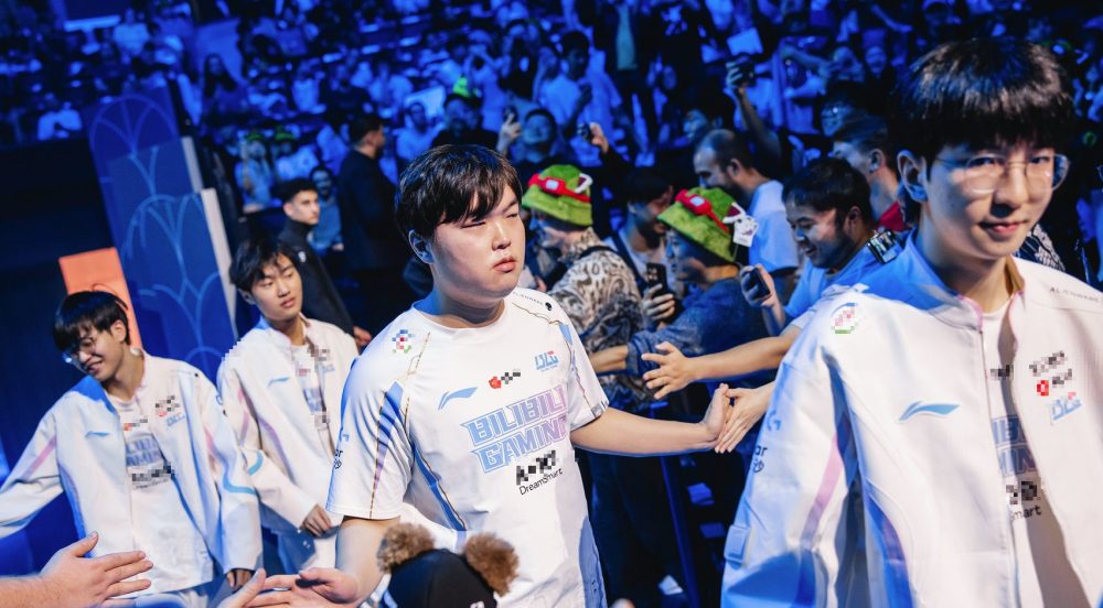 Fan LPL hoảng loạn tột độ, Fan LPL hoảng loạn tột độ,