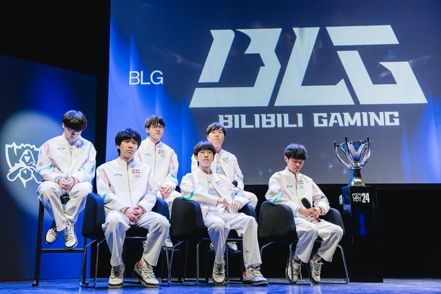 BLG đang gánh trọng trách từ sự kỳ vọng của cả LPL BLG đang gánh trọng trách từ sự kỳ vọng của cả LPL