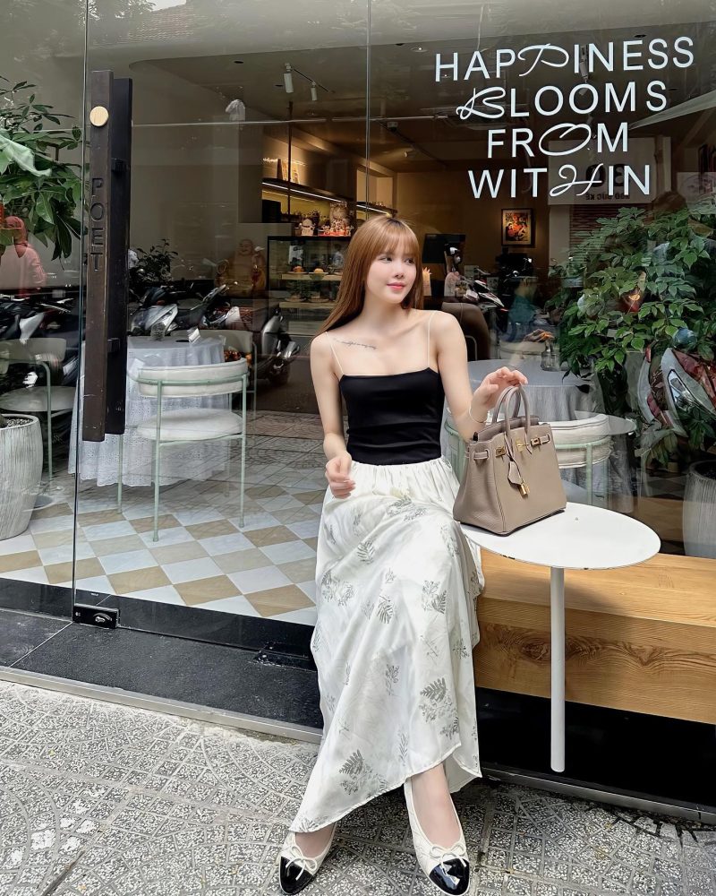 c21-2 Thiều Bảo Trâm khiến dân mạng dụi mắt vì vòng eo siêu mỏng tưởng như không thật c21 2