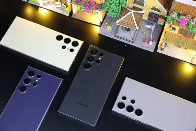 Trên tay nhanh Galaxy S24 Series: Galaxy AI đã tạo ra một "AI Phone" đúng nghĩa - Ảnh 2. Trên tay nhanh Galaxy S24 Series: Galaxy AI đã tạo ra một "AI Phone" đúng nghĩa - Ảnh 2.