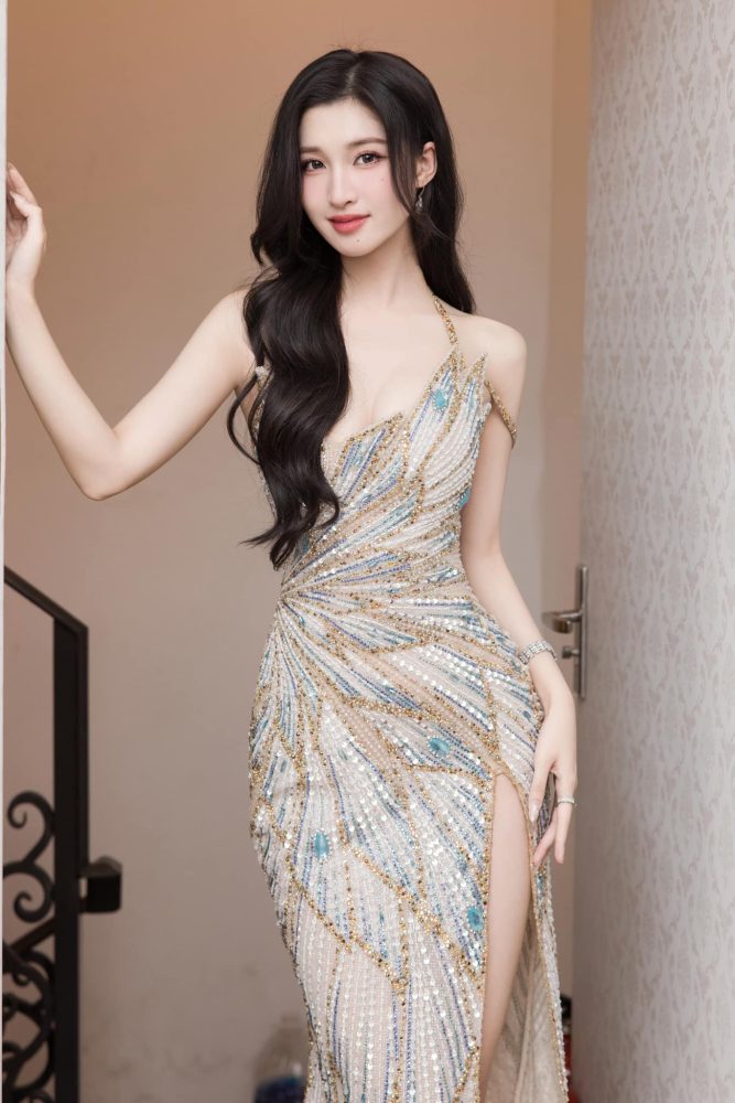d12-3 Á hậu Phương Nhi xinh đẹp cùng thần thái sang chảnh chiếm trọn trái tim fan hâm mộ d12 3