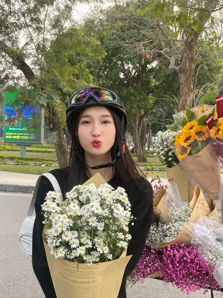 d2-5 Ngắm nhìn nhan sắc đời thường trong trẻo, nền nã của Á hậu Phương Nhi d2 5