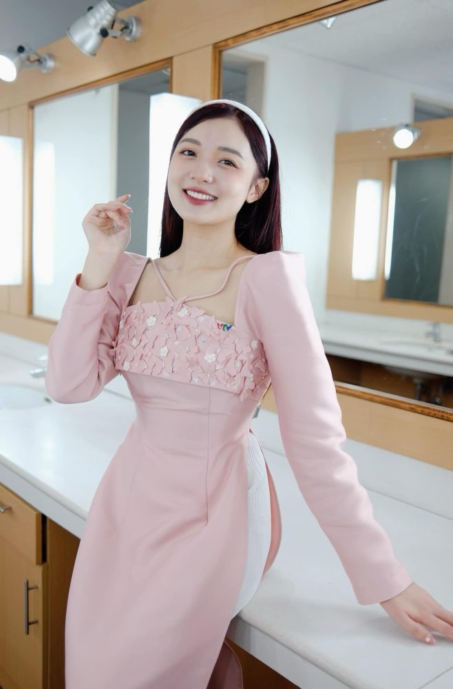 d21 MC Phương Thảo xinh đẹp cùng nụ cười toả nắng chiếm trọn trái tim game thủ Việt d21