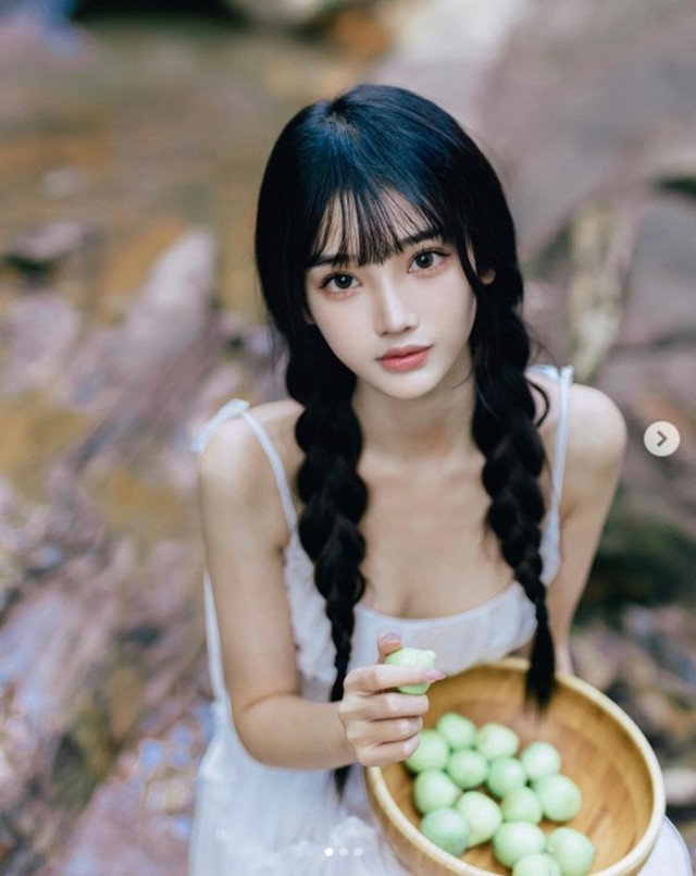 "Nữ thần" boxing xả vai: Cận cảnh mặt đẹp như búp bê, eo thon, dáng nuột - Ảnh 3.