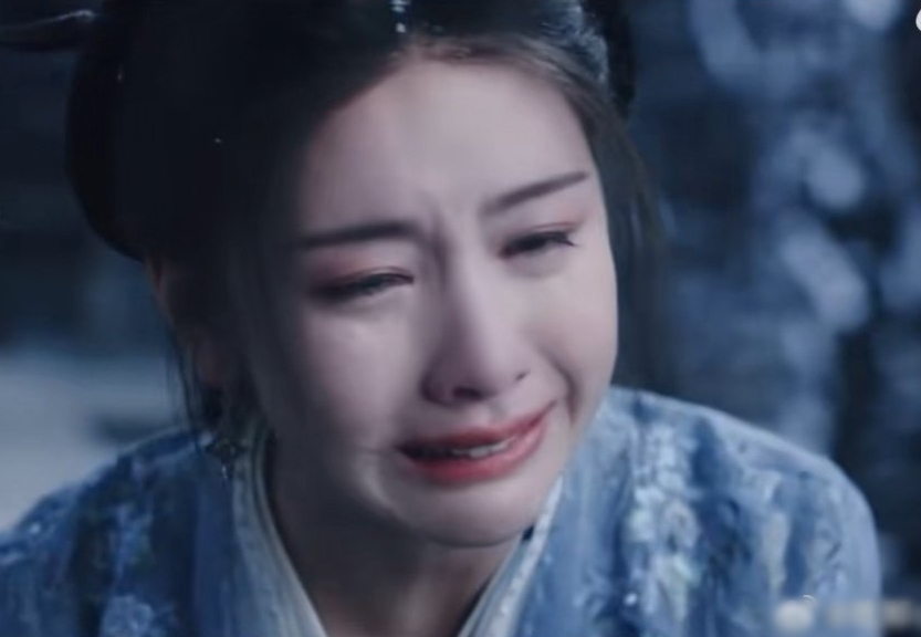 Nữ thần sắc đẹp ê chề vì cảnh khóc xấu hết hồn, diễn xuất thảm họa kéo tụt nhan sắc thần tiên- Ảnh 4. Nữ thần sắc đẹp ê chề vì cảnh khóc xấu hết hồn, diễn xuất thảm họa kéo tụt nhan sắc thần tiên- Ảnh 4.