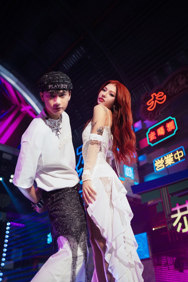 CiiN tình tứ với trai lạ trong "hit" trăm triệu, tặng quà bản thân trước thêm tuổi mới - Ảnh 1.