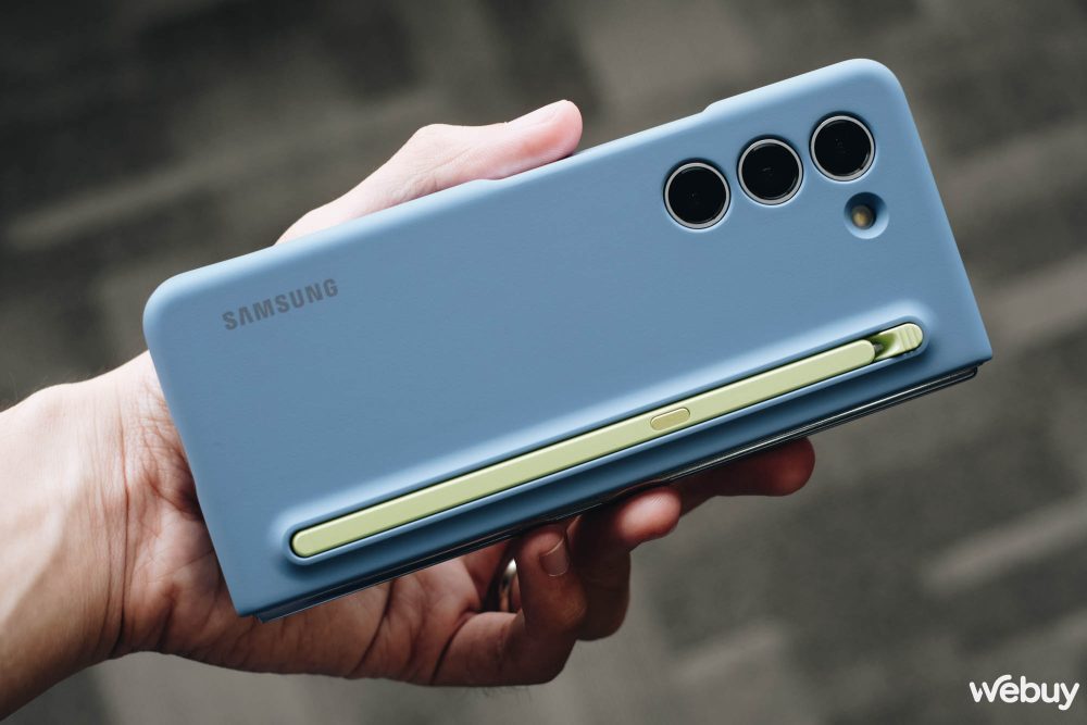 Trên tay Galaxy Z Fold5: Hoàn thiện nhiều chi tiết, khắc phục nhiều vấn đề - Ảnh 10.