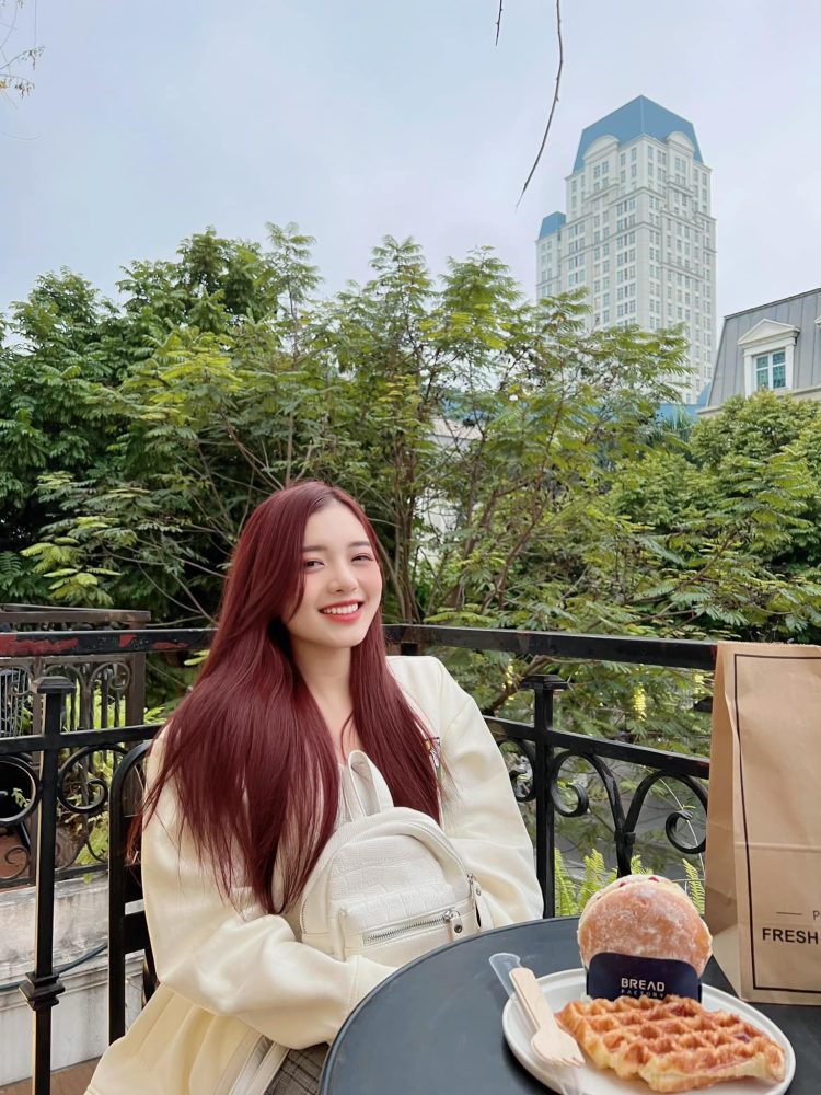 MC Phương Thảo với thần thái xinh đẹp chiếm trọn trái tim game thủ Liên Quân Mobile e41 1