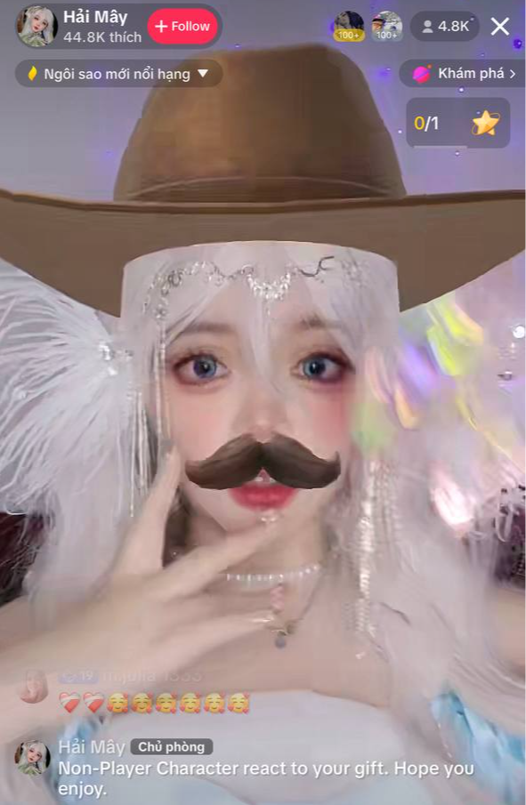 Tiên phong hóa thân thành NPC game rồi phát sóng trực tiếp, gái xinh làm được điều hiếm! - Ảnh 2.