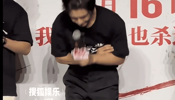 Huỳnh Hiểu Minh đang gặp nguy hiểm- Ảnh 7. Huỳnh Hiểu Minh đang gặp nguy hiểm- Ảnh 7.