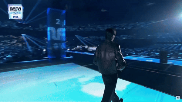 Bức ảnh mỹ nam toả sáng trên sân khấu MAMA 2024 chứng minh “phim vận vào đời” là có thật- Ảnh 2. Bức ảnh mỹ nam toả sáng trên sân khấu MAMA 2024 chứng minh “phim vận vào đời” là có thật- Ảnh 2.