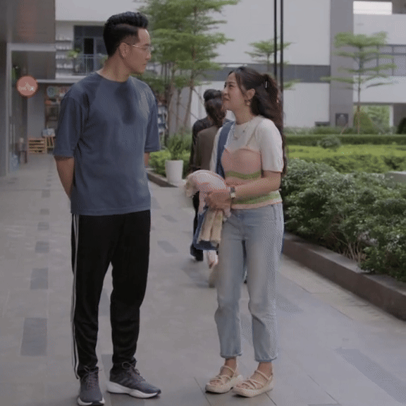 Cặp sao Việt đáng tuổi bố con vẫn vào vai nhân tình cực hợp, nam chính U50 hack tuổi quá đỉnh- Ảnh 2. Cặp sao Việt đáng tuổi bố con vẫn vào vai nhân tình cực hợp, nam chính U50 hack tuổi quá đỉnh- Ảnh 2.