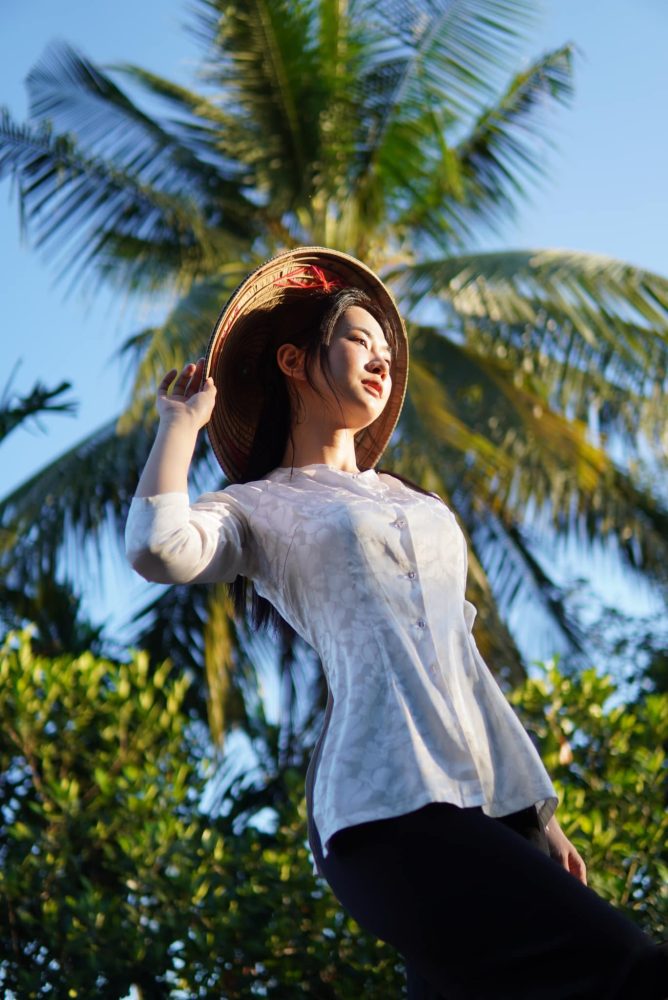 f41-3 Lê Bống khiến fan hâm mộ dụi mắt vì vòng eo siêu mỏng tưởng như không thật f41 3