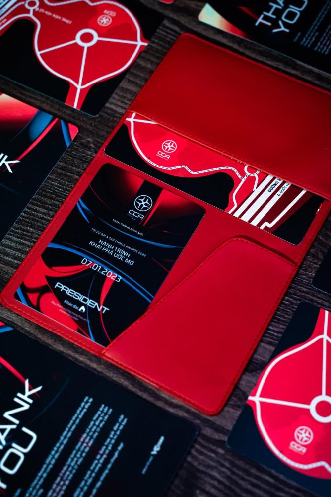 Hé lộ hình ảnh chiếc cúp đậm chất nghệ thuật của Car Choice Awards 2022 trước giờ G - Ảnh 5.