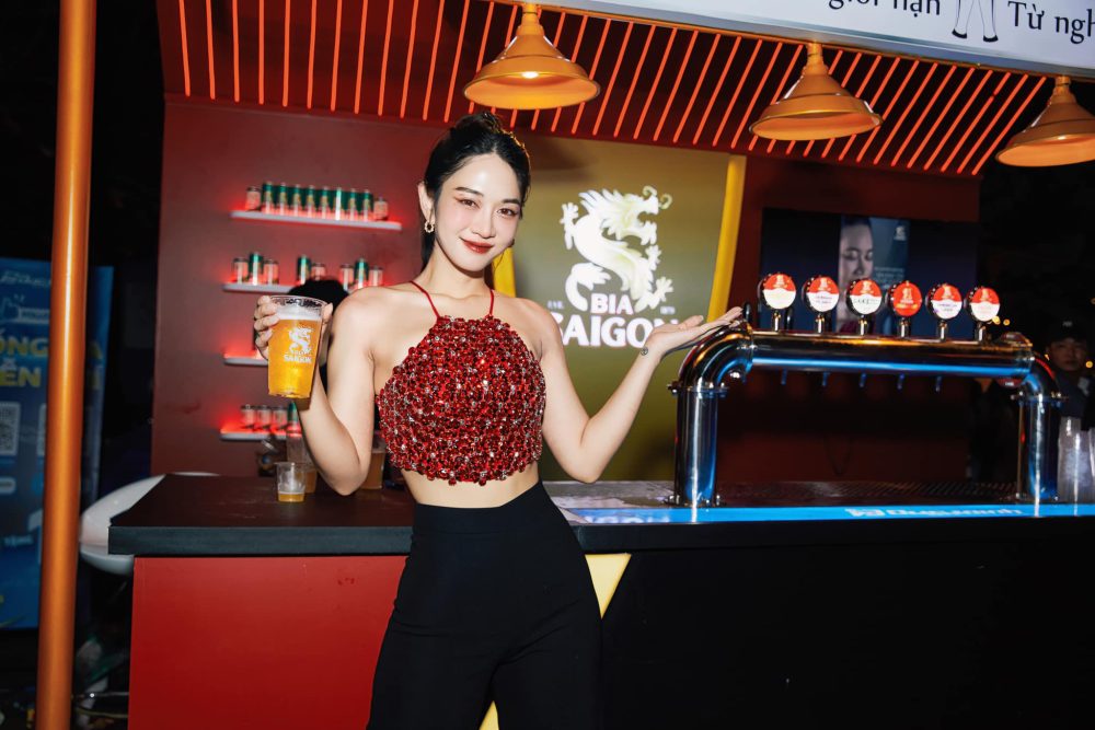 g22 Lê Bống khiến dân mạng dụi mắt vì vòng eo siêu mỏng tưởng như không thật g22