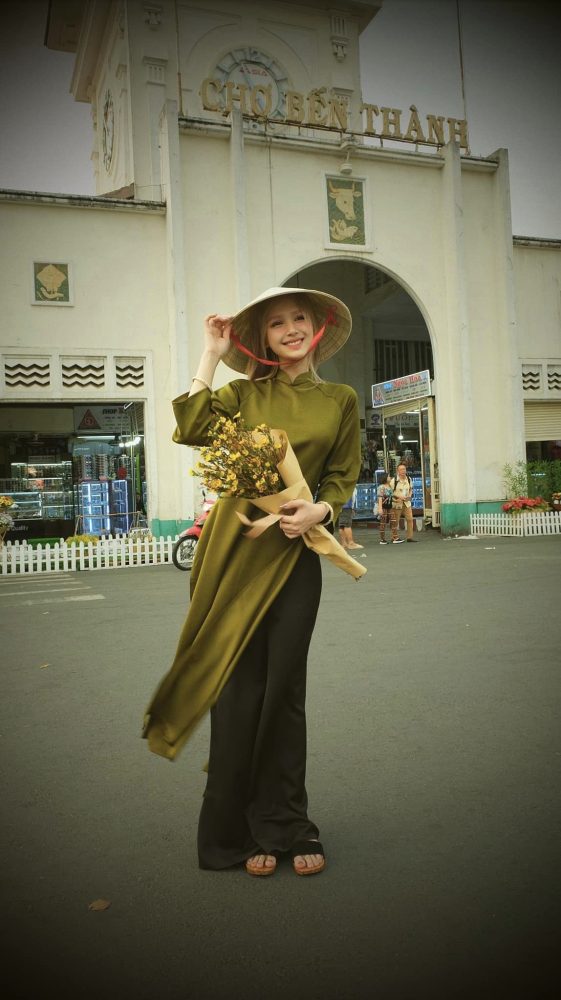 g7 Xoài Non yêu kiều, duyên dáng trong bộ váy dài truyền thống g7