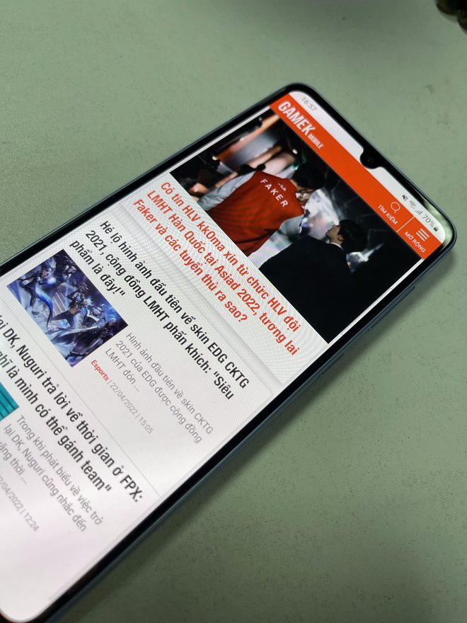 galaxy-a33-5g-4-1650626305999673825650 Trên tay Samsung Galaxy A33 5G: Rẻ hơn A53 5G nhưng liệu có "ngon và bổ"? galaxy a33 5g 4 1650626305999673825650