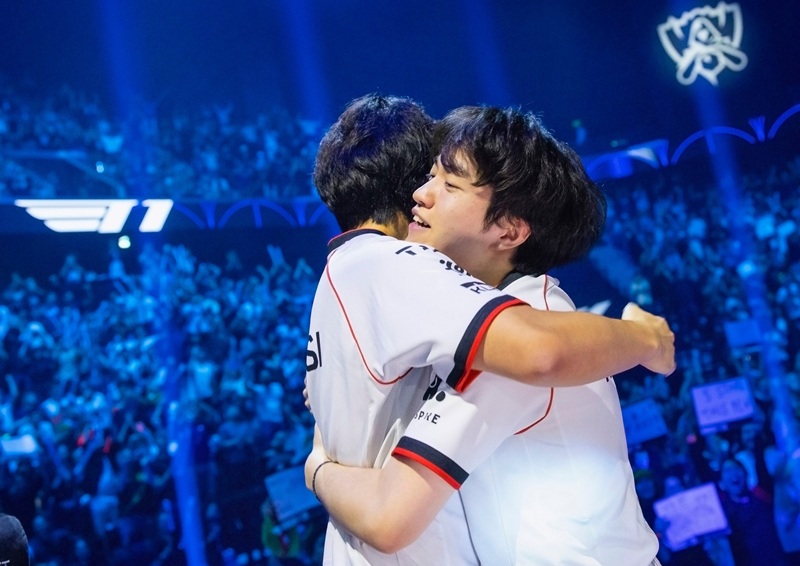 gamehub-cktg-lmht-2024-4 CKTG 2024 LMHT - T1 đại thắng GenG để tiến vào chung kết lần thứ 3 liên tiếp gamehub cktg lmht 2024 4