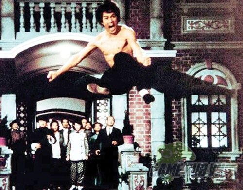 22/9 - Huyền thoại võ thuật bất tử Lý Tiểu Long đồng hành cùng tựa game bom tấn Võ Lâm Truyền Kỳ MAX