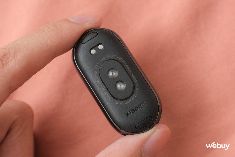Trên tay Xiaomi Band 8 tại VN: Thiết kế không đổi nhưng nâng cấp dây đeo, có màn hình 60Hz, pin 16 ngày, giá từ 850,000 đồng - Ảnh 8. Trên tay Xiaomi Band 8 tại VN: Thiết kế không đổi nhưng nâng cấp dây đeo, có màn hình 60Hz, pin 16 ngày, giá từ 850,000 đồng - Ảnh 8.