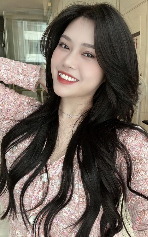 Thuỷ Tiên với nụ cười tỏa nắng chiếm trọn trái tim game thủ h2 6