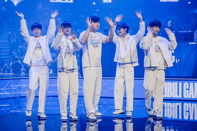 Nhưng cuối cùng BLG mới là người chiến thắng Nhưng cuối cùng BLG mới là người chiến thắng