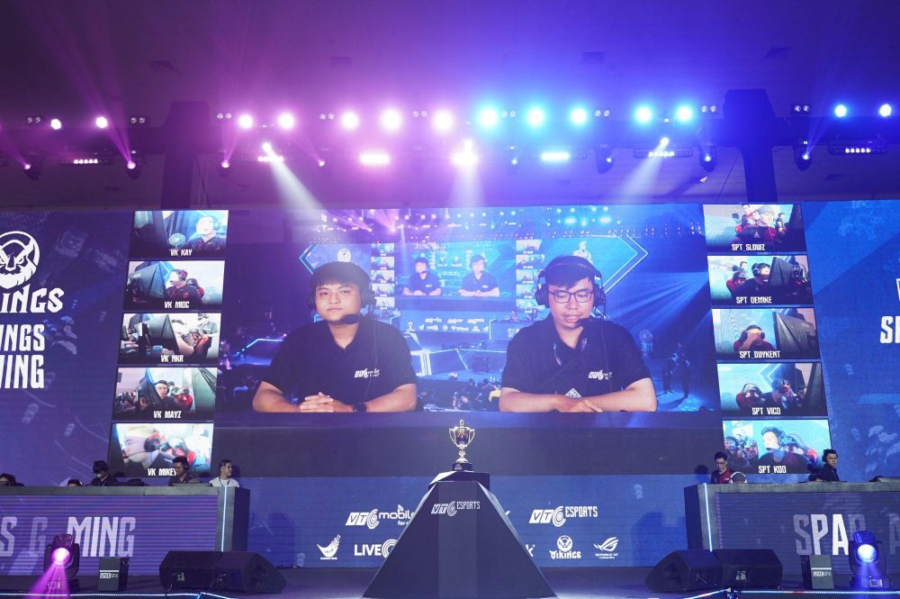 Champion Spartacus Chim Sẻ Đi Nắng gây ấn tượng mạnh trong giải Cyber Battle tại VTC Mobile Festival - Ảnh 3. Champion Spartacus Chim Sẻ Đi Nắng gây ấn tượng mạnh trong giải Cyber Battle tại VTC Mobile Festival - Ảnh 3.