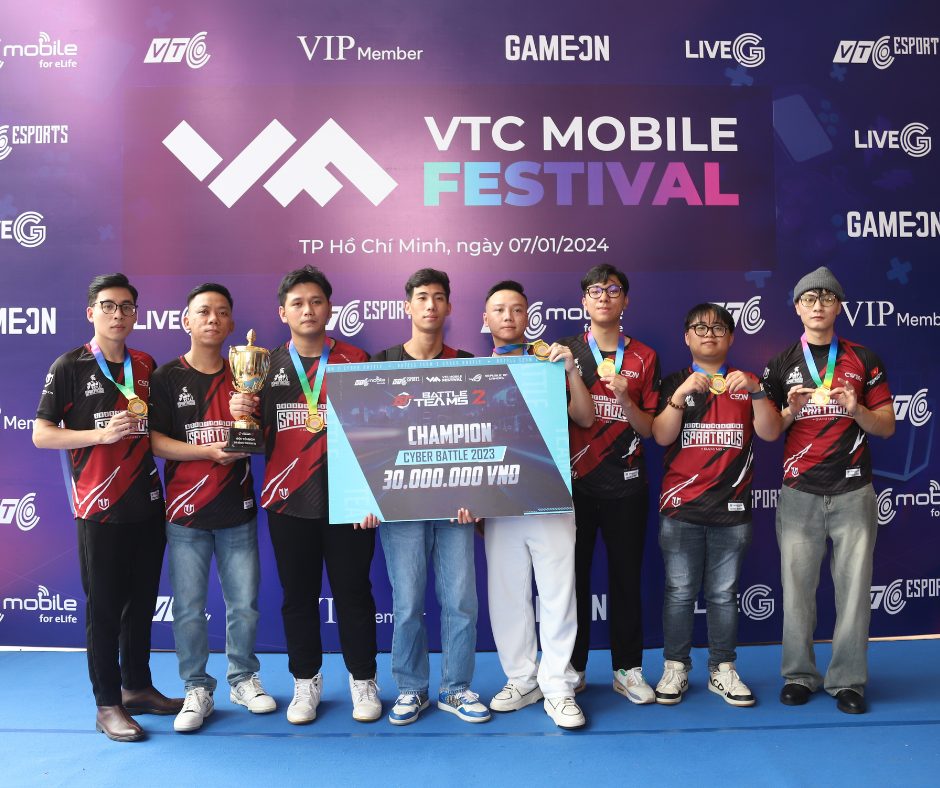 Champion Spartacus Chim Sẻ Đi Nắng gây ấn tượng mạnh trong giải Cyber Battle tại VTC Mobile Festival - Ảnh 7. Champion Spartacus Chim Sẻ Đi Nắng gây ấn tượng mạnh trong giải Cyber Battle tại VTC Mobile Festival - Ảnh 7.