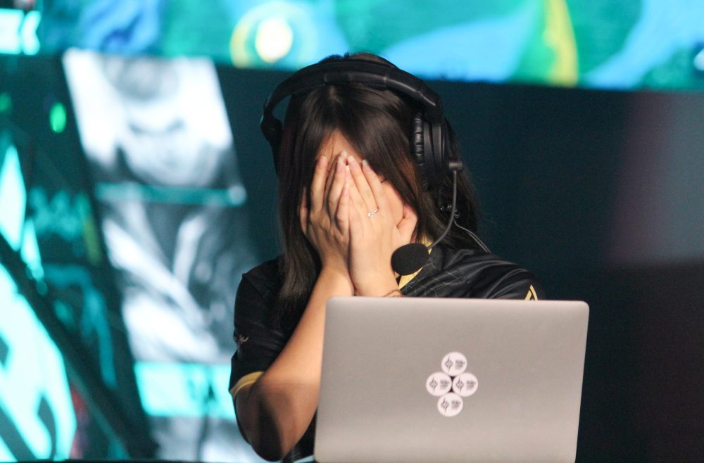 Bạn gái Quang Hải tái xuất làng game, cosplay tướng Liên Quân cực nét, fan khen như AI - Ảnh 2. Bạn gái Quang Hải tái xuất làng game, cosplay tướng Liên Quân cực nét, fan khen như AI - Ảnh 2.