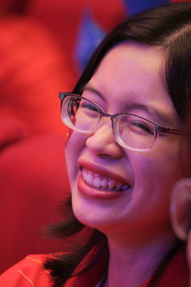 Liên Quân Việt Nam có chiến thắng đầu tiên tại SEA Games 31, fan nữ Liên Quân cực “cháy” trong ngày khai màn! - Ảnh 11. Liên Quân Việt Nam có chiến thắng đầu tiên tại SEA Games 31, fan nữ Liên Quân cực “cháy” trong ngày khai màn! - Ảnh 11.