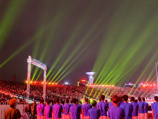 SEA Games 31 chính thức khai mạc, hé lộ sân khấu hoành tráng của 2 bộ môn Esports đầu tiên - Ảnh 1. SEA Games 31 chính thức khai mạc, hé lộ sân khấu hoành tráng của 2 bộ môn Esports đầu tiên - Ảnh 1.