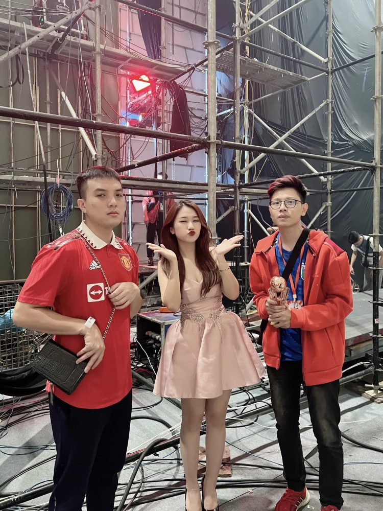 img9015-16807459688511556816146-1680751597074-1680751597209344561493 Xuất hiện trên sân khấu của Độ Mixi, hot girl Valorant bỗng chốc bối rối vì lượng tương tác 'khủng' img9015 16807459688511556816146 1680751597074 1680751597209344561493