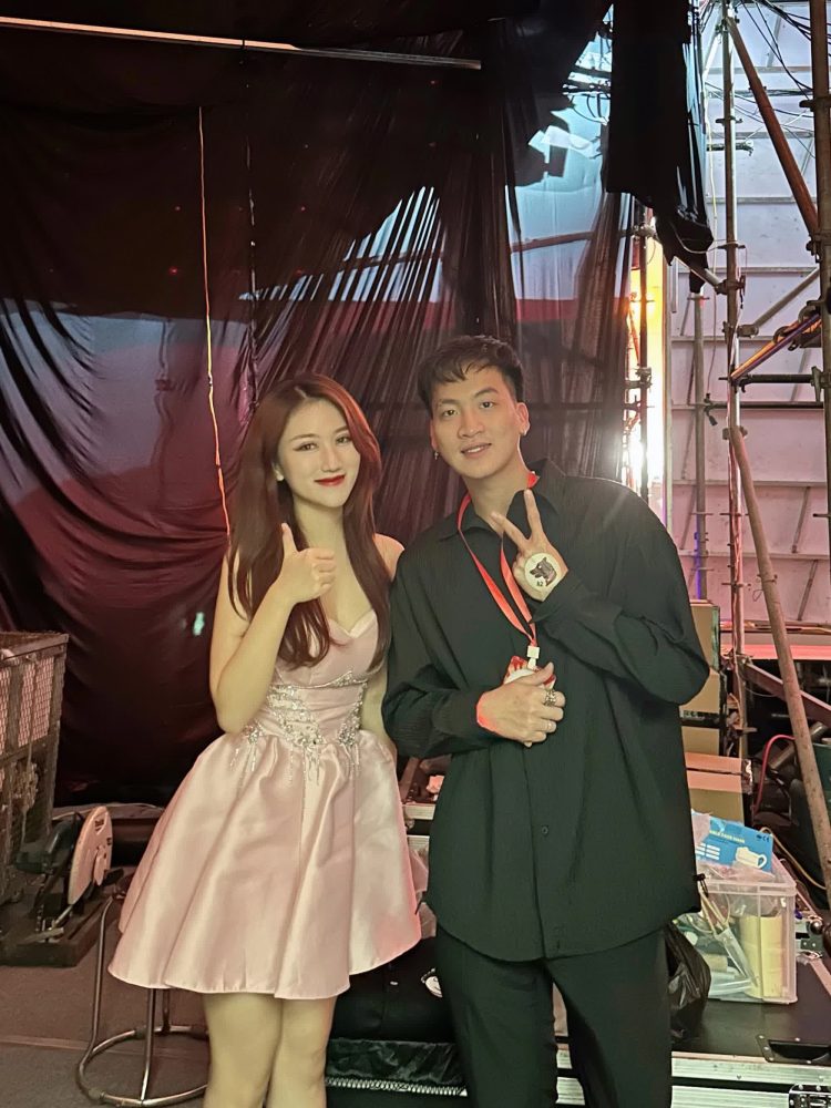 img9469-16807459689852074024600-1680751605633-1680751605743988622985 Xuất hiện trên sân khấu của Độ Mixi, hot girl Valorant bỗng chốc bối rối vì lượng tương tác 'khủng' img9469 16807459689852074024600 1680751605633 1680751605743988622985