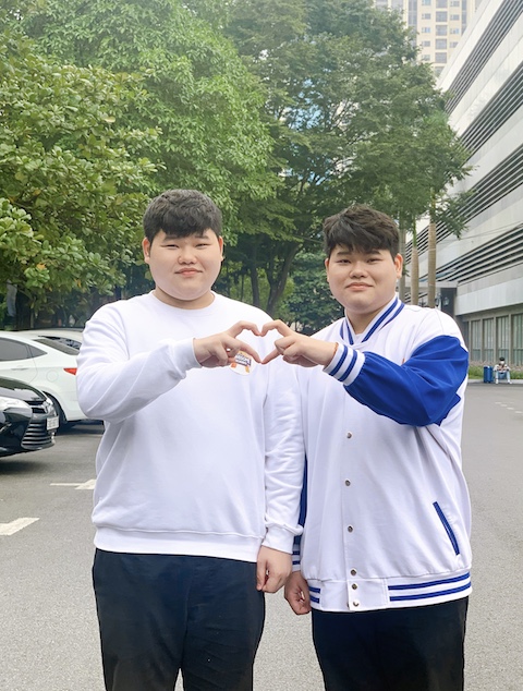 Trải nghiệm làm HLV Esports của cặp song sinh Huy Gà và Hiếu Mèo tại Awesome Academy - Ảnh 3. Trải nghiệm làm HLV Esports của cặp song sinh Huy Gà và Hiếu Mèo tại Awesome Academy - Ảnh 3.