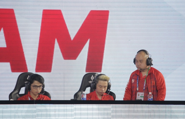 Fan Liên Quân thất thần trước kết quả chung kết tại SEA Games 31, dù nuối tiếc nhưng đáng tự hào! - Ảnh 8. Fan Liên Quân thất thần trước kết quả chung kết tại SEA Games 31, dù nuối tiếc nhưng đáng tự hào! - Ảnh 8.