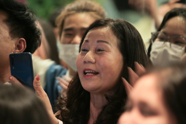 Chuyện chưa kể: Hé lộ loạt hành động thầm lặng của mẹ Elly trước khi con giành “vàng - Ảnh 7. Chuyện chưa kể: Hé lộ loạt hành động thầm lặng của mẹ Elly trước khi con giành “vàng - Ảnh 7.