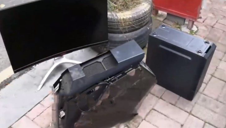 Thèm muốn PC xịn và ‘sự tự do trong game’ nhưng không đủ tiền, game thủ vào quán Cyber làm liều - Ảnh 2.