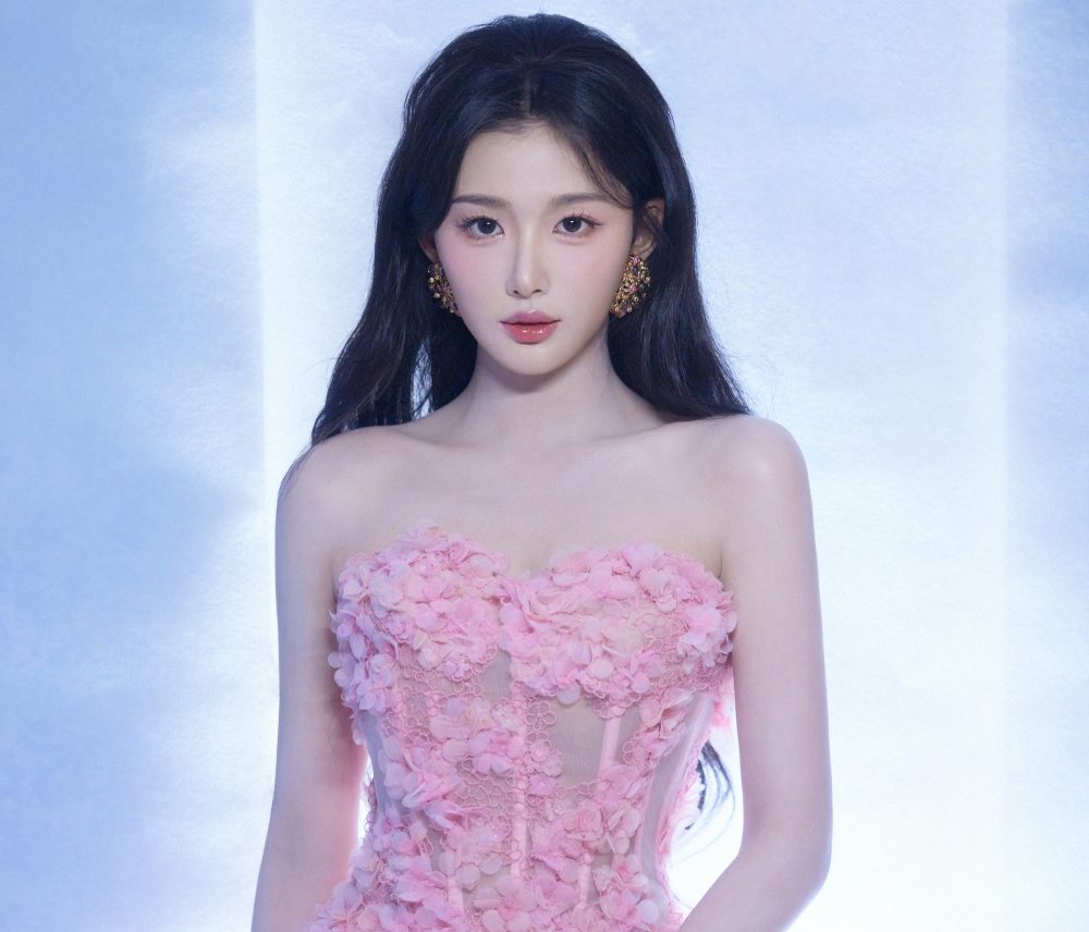 Mỹ nhân 1 năm đóng 9 phim quá hot, nhan sắc quyến rũ chết người càng ngắm càng mê- Ảnh 2. Mỹ nhân 1 năm đóng 9 phim quá hot, nhan sắc quyến rũ chết người càng ngắm càng mê- Ảnh 2.