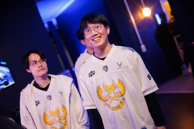 Môi trường LMHT chuyên nghiệp của các khu vực như Trung - Hàn hiện tại cũng khắc nghiệt hơn xưa rất nhiều Môi trường LMHT chuyên nghiệp của các khu vực như Trung - Hàn hiện tại cũng khắc nghiệt hơn xưa rất nhiều