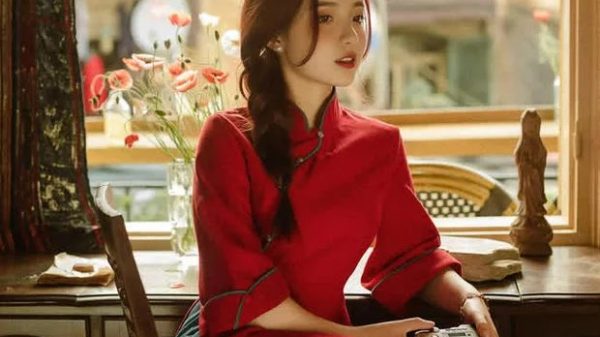 MC Phương Thảo cực xinh xắn, duyên dáng trong bộ áo dài rạng rỡ đón Tết 29 MC Phương Thảo cực xinh xắn, duyên dáng trong bộ áo dài rạng rỡ đón Tết kjpg 5