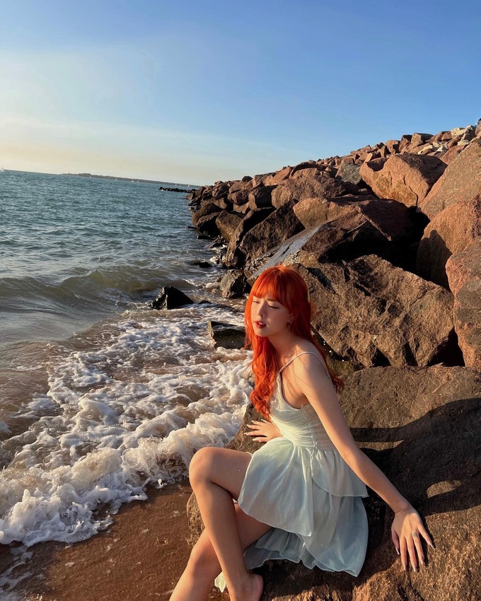 ll1 MC Thảo Trang tung loạt ảnh khoe thân hình "đẹp như tượng tạc" ở trời Tây trước khi về nước ll1